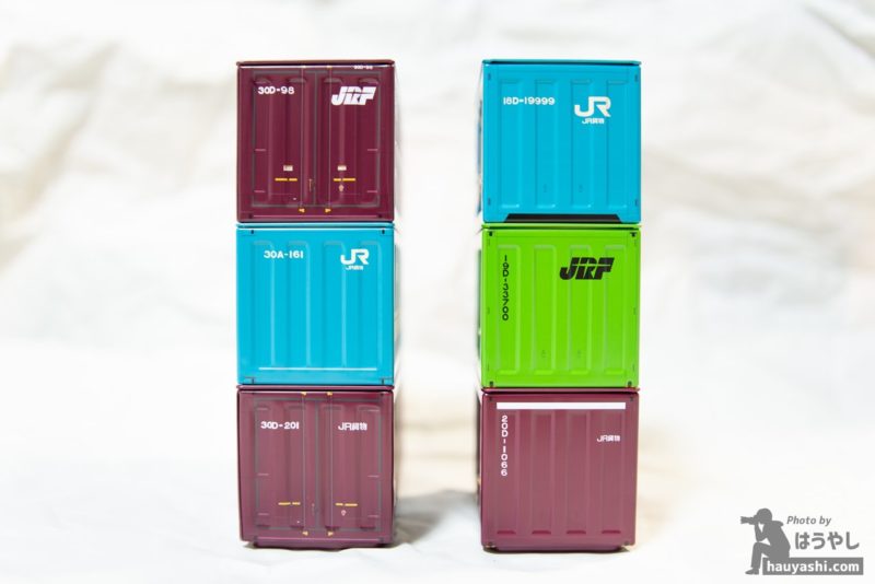 JR貨物承認済みブリックコンテナ 側面デザイン（左：JR20F、右：JR12F）